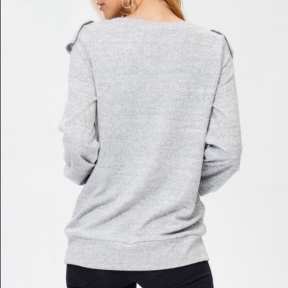 CLEARANCE Gray Ruffle Light Knit Long Sleeve Sweater - Picture 4 of 5
